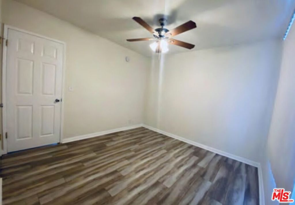 2211 S Genesee Avenue Property Photo 3