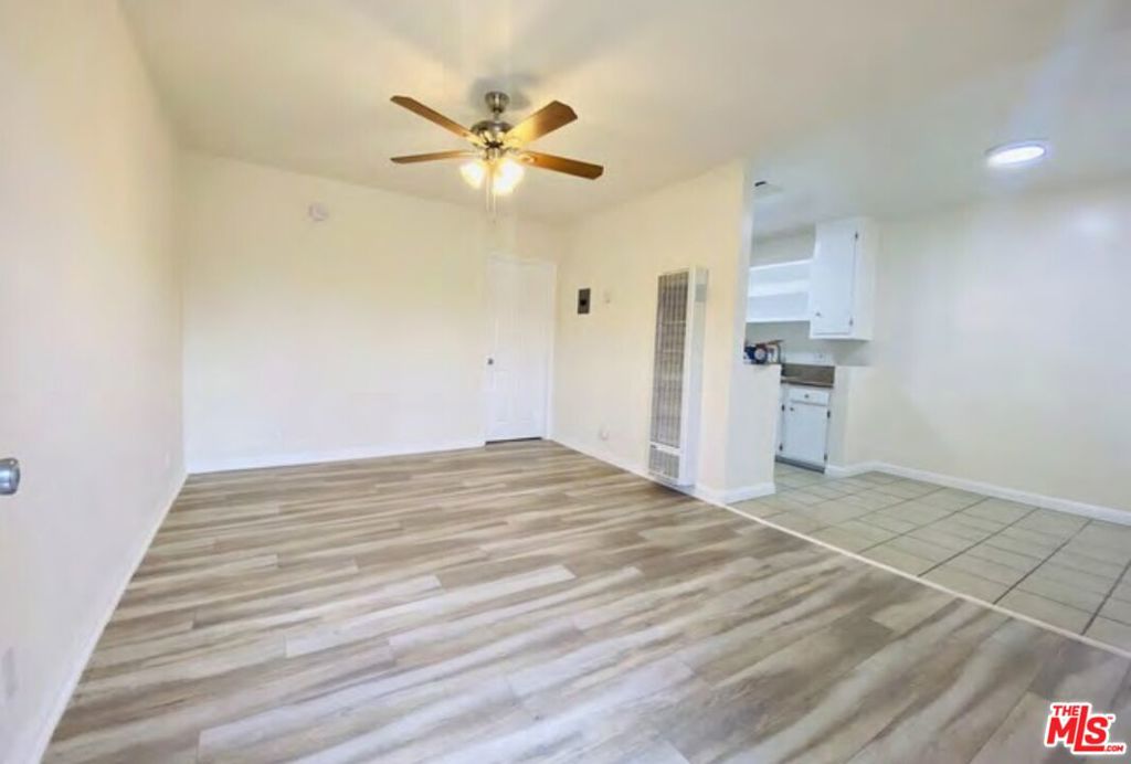 2211 S Genesee Avenue Property Photo 4
