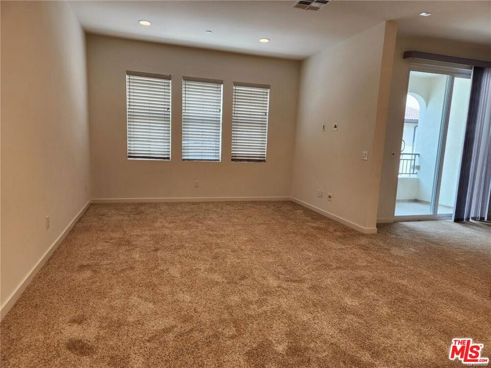 302 Limestone Property Photo 6