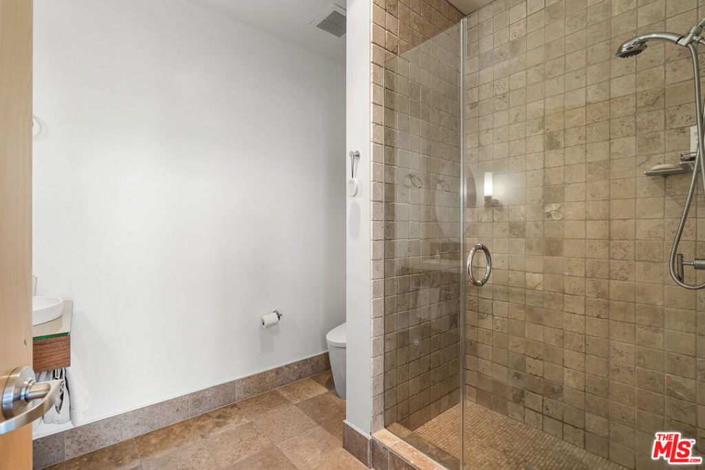 1111 S Grand Avenue Ph1 Property Photo 18