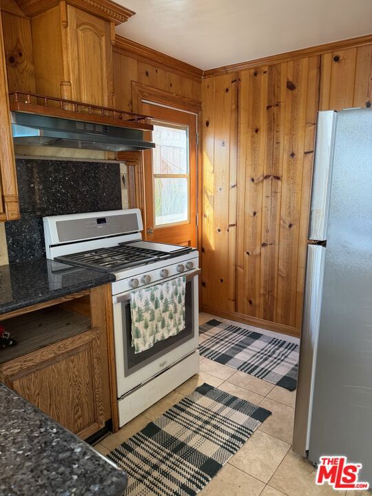 653 Ramona Avenue Property Photo 17