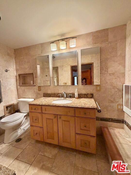 653 Ramona Avenue Property Photo 25