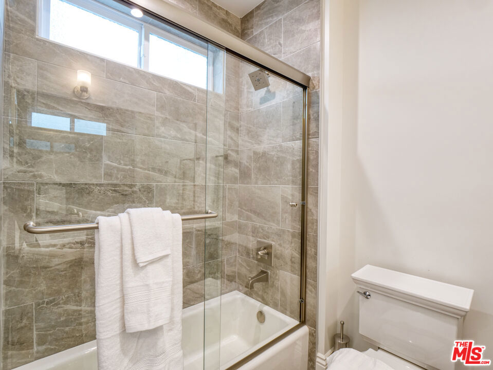 8700 Chalmers Drive Ph #401 Property Photo 14