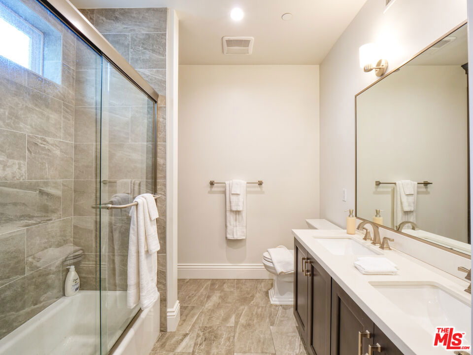 8700 Chalmers Drive Ph #401 Property Photo 15