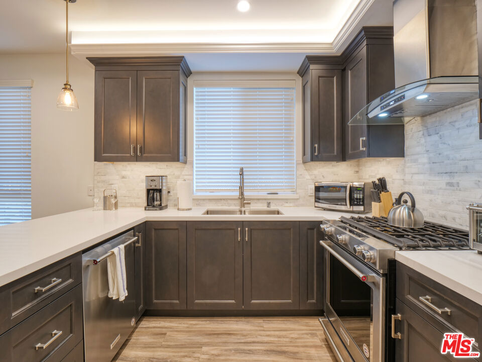 8700 Chalmers Drive Ph #401 Property Photo 19