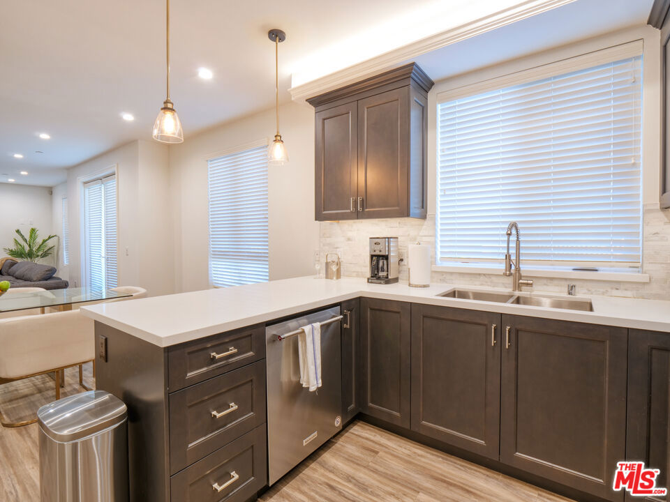 8700 Chalmers Drive Ph #401 Property Photo 20