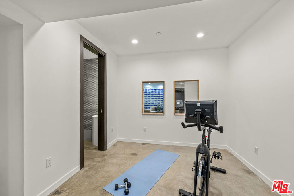 1847 Coldwater Canyon Drive Property Photo 19