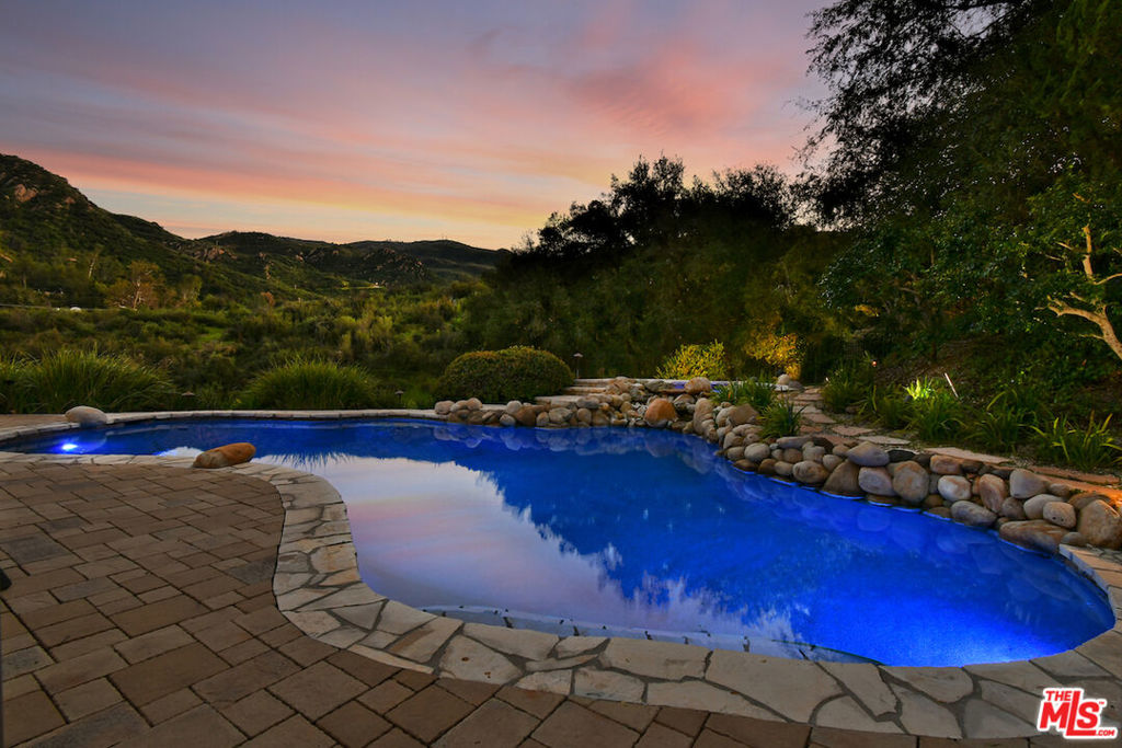 2317 Sierra Creek Road Property Photo