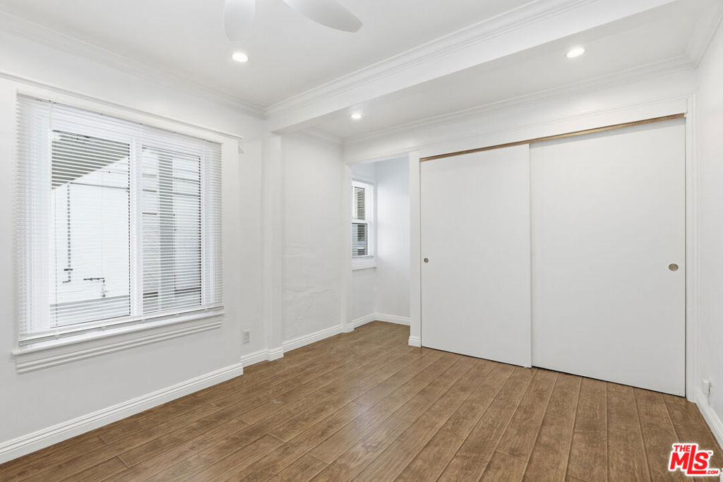 2709 Santa Monica Boulevard Property Photo 17