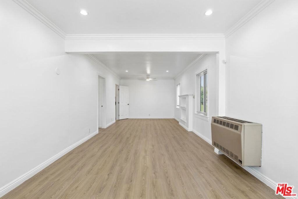2709 Santa Monica Boulevard Property Photo 19