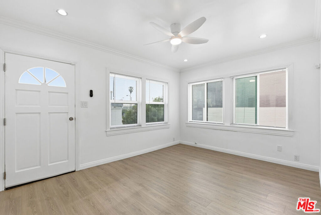2709 Santa Monica Boulevard Property Photo 24