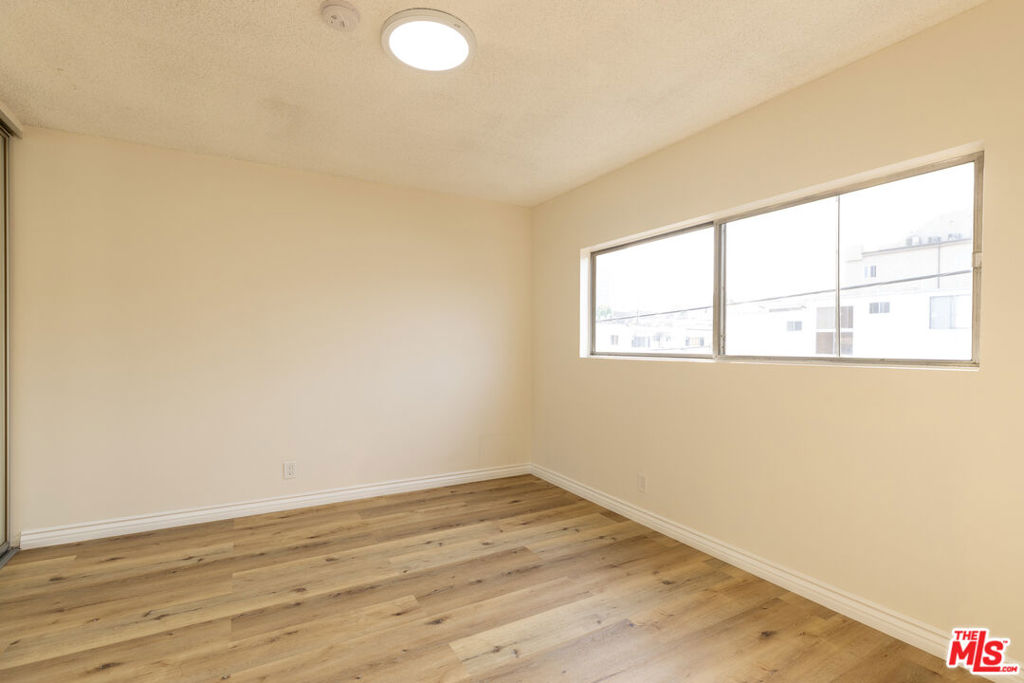 1295 Federal Avenue 24 Property Photo 13