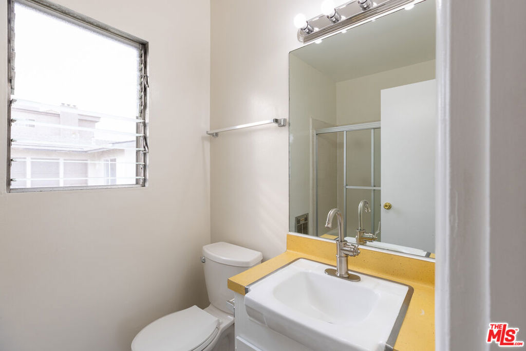 1295 Federal Avenue 24 Property Photo 15