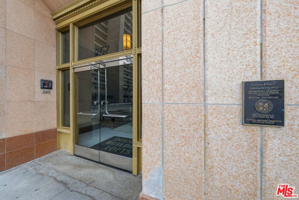 257 S Spring Street 2m Property Photo 7
