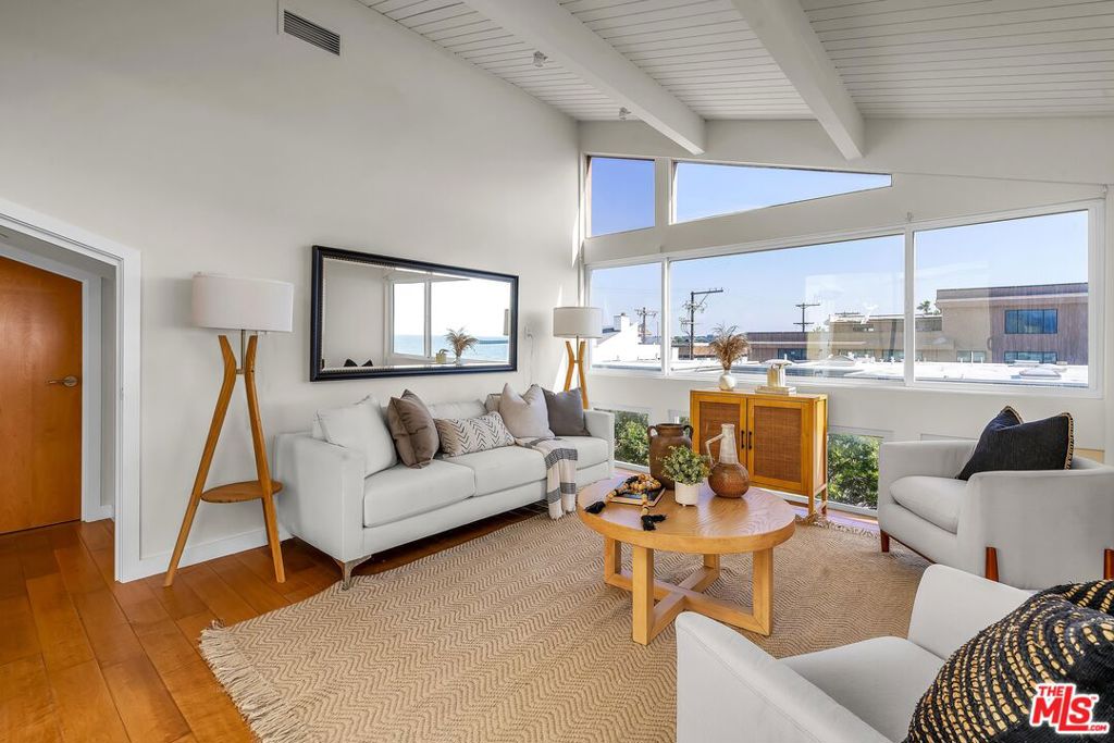 4 Lighthouse Street 13 Property Photo 11