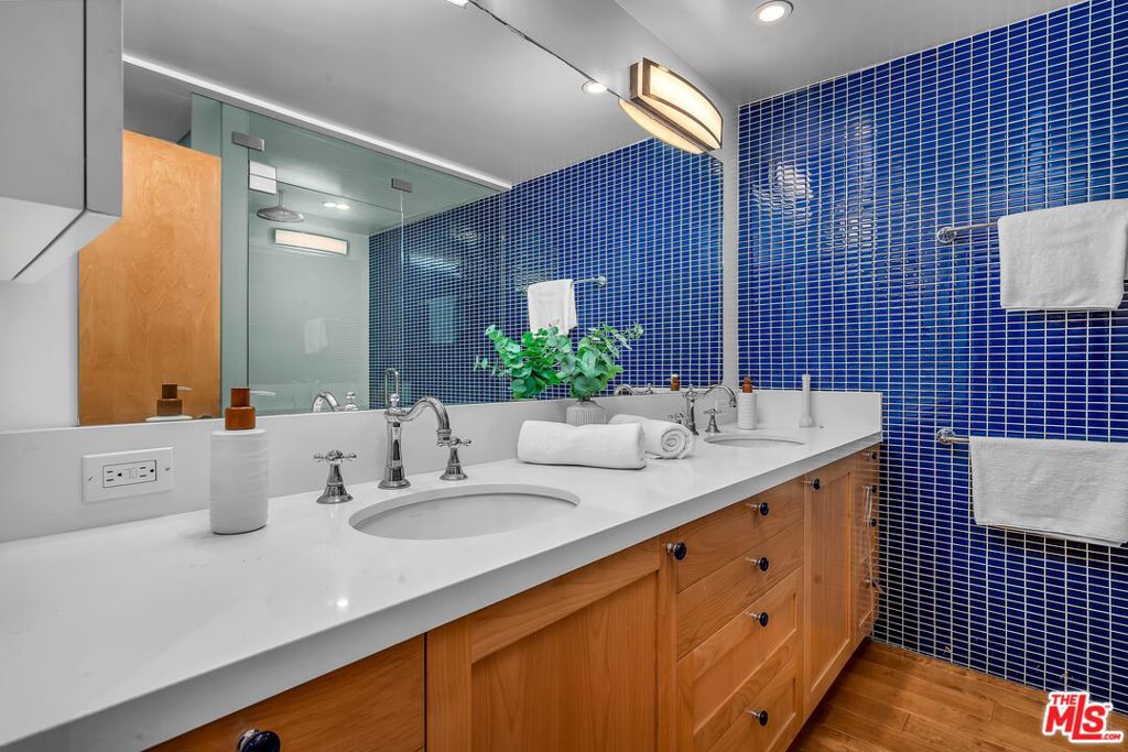 4 Lighthouse Street 13 Property Photo 22