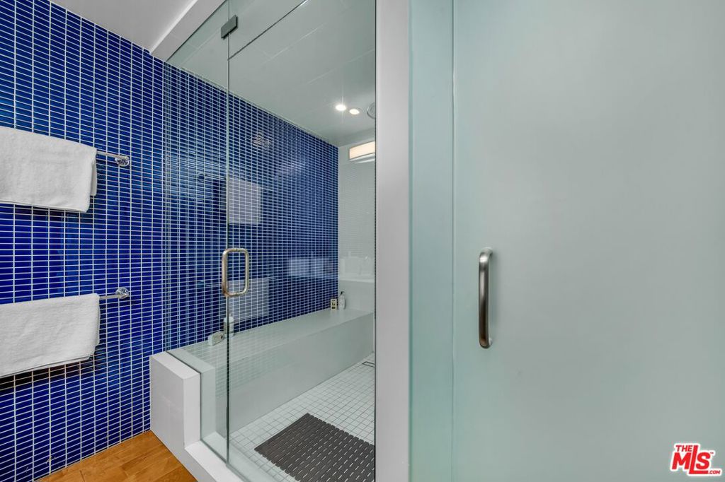4 Lighthouse Street 13 Property Photo 23