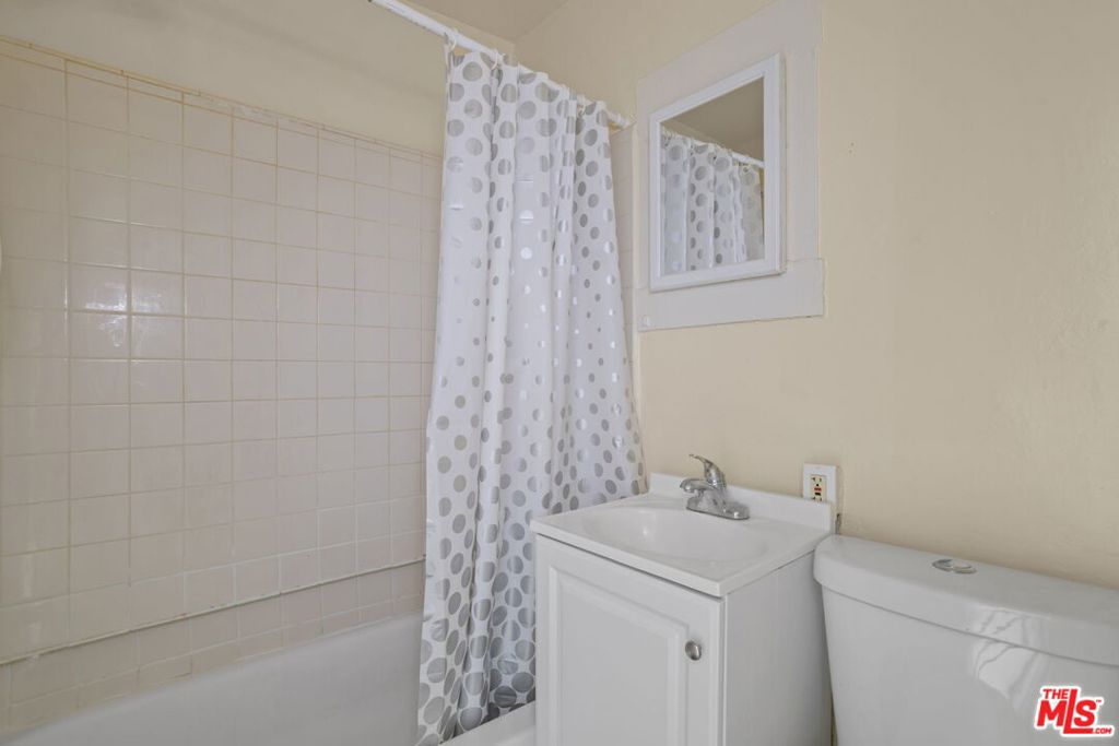 1814 N Broadway Property Photo 14