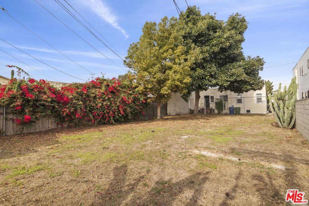 1814 N Broadway Property Photo 21