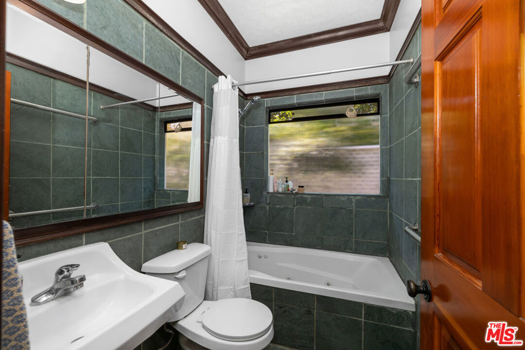 1124 12th Street Property Photo 13