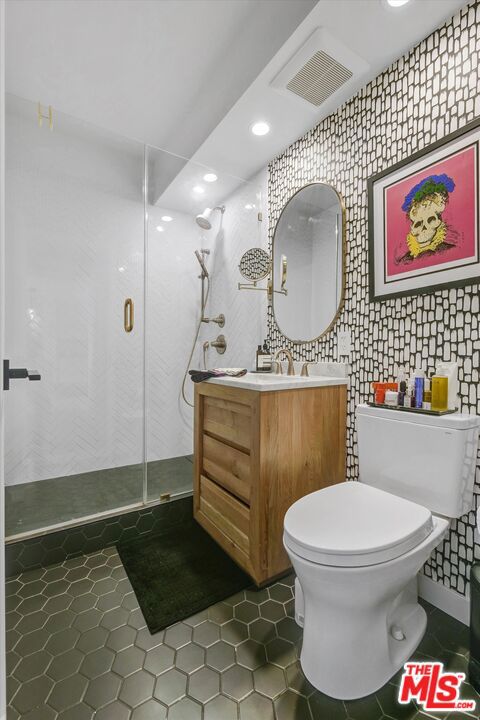 999 N Doheny Drive 312 Property Photo 14