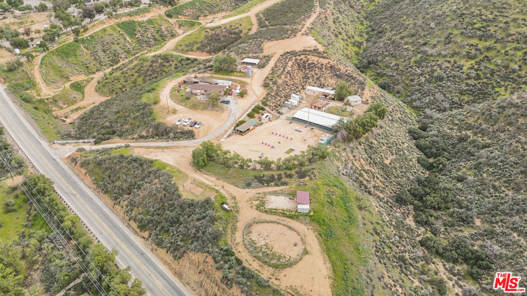 11426 Sierra Highway Property Photo 1