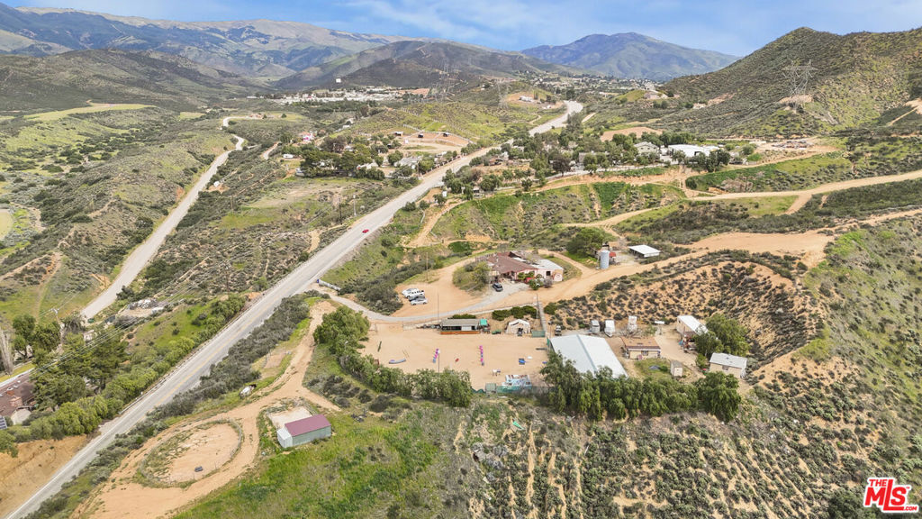 11426 Sierra Highway Property Photo 12