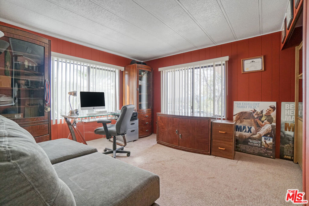 11426 Sierra Highway Property Photo 28