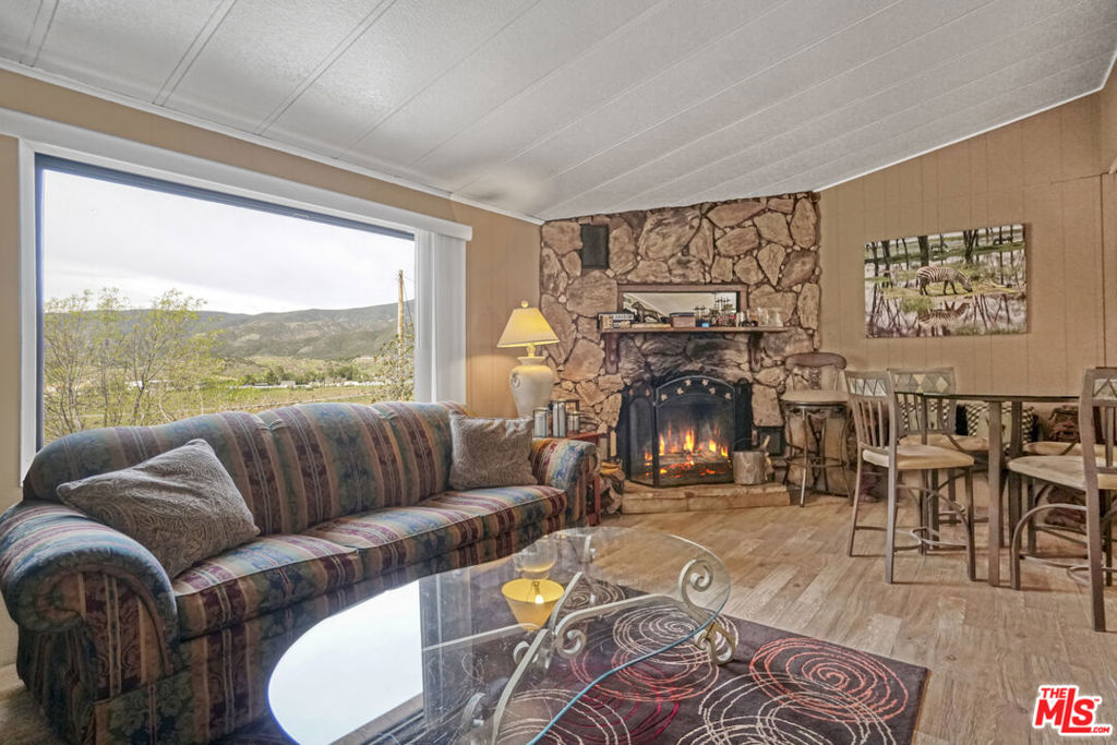 11426 Sierra Highway Property Photo 29