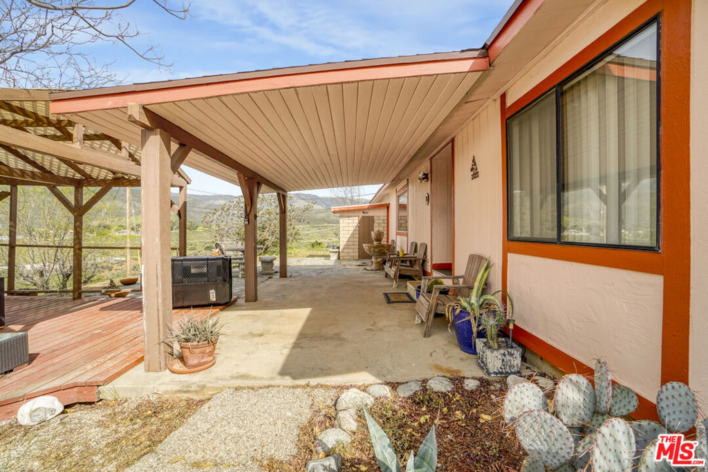 11426 Sierra Highway Property Photo 31