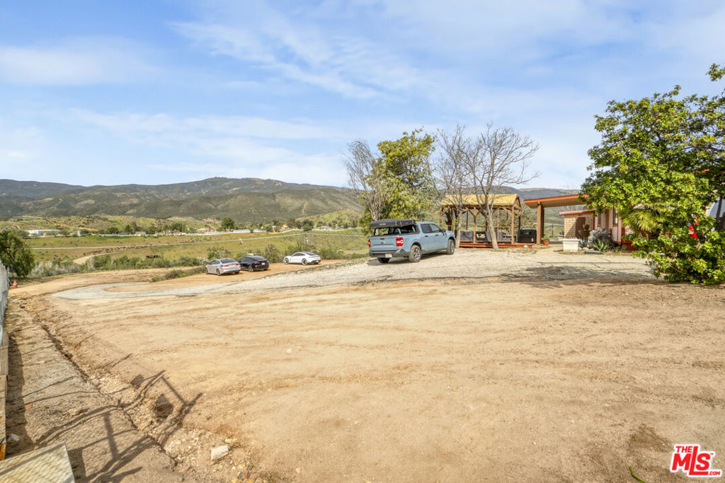 11426 Sierra Highway Property Photo 41