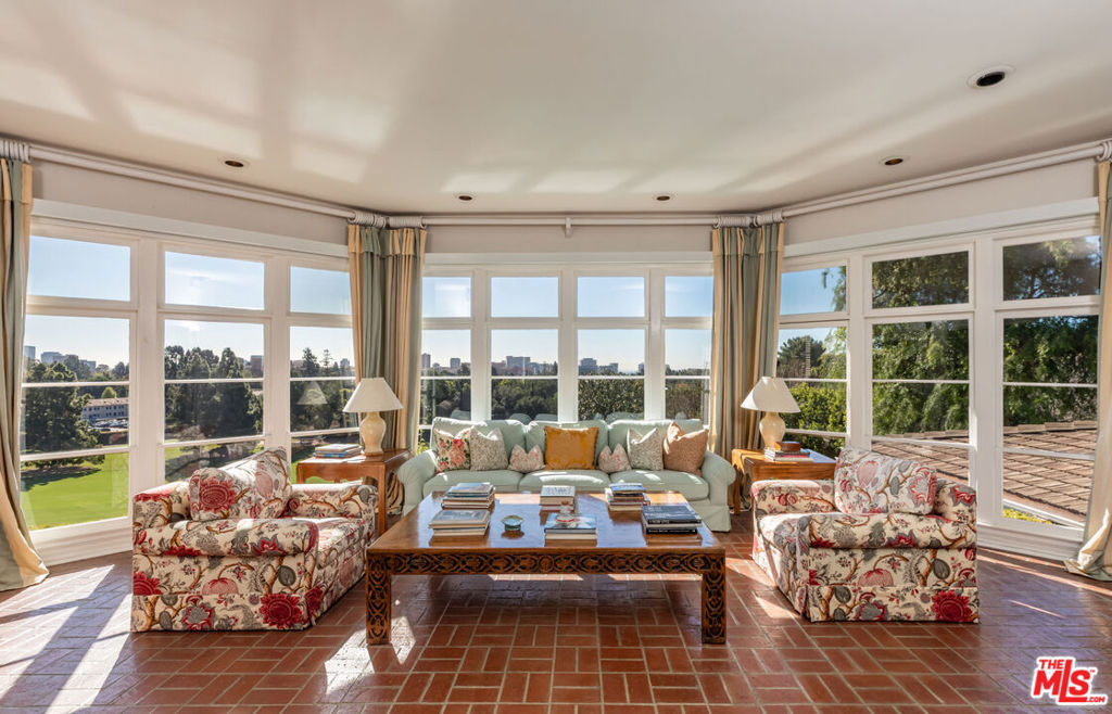 551 Perugia Way Property Photo 8