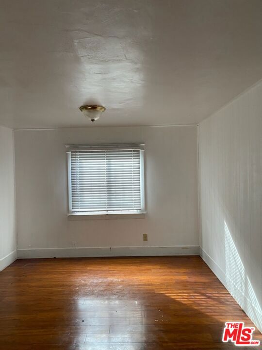 5061 Fountain Avenue Property Photo 4
