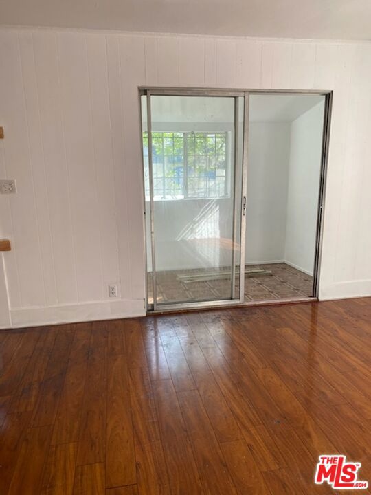 5061 Fountain Avenue Property Photo 7