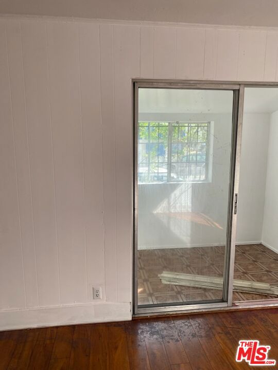 5061 Fountain Avenue Property Photo 11