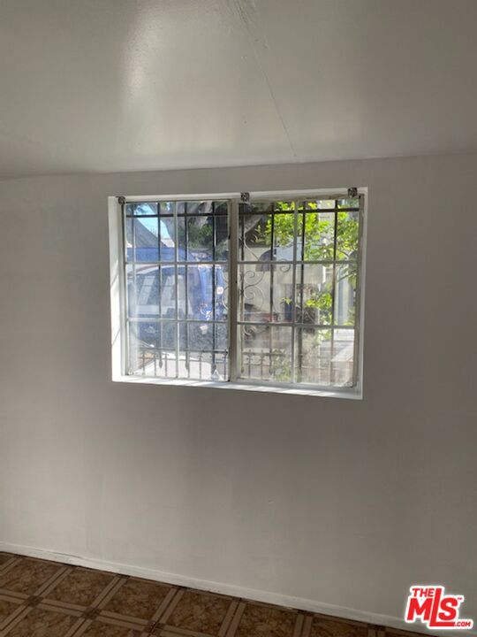 5061 Fountain Avenue Property Photo 13