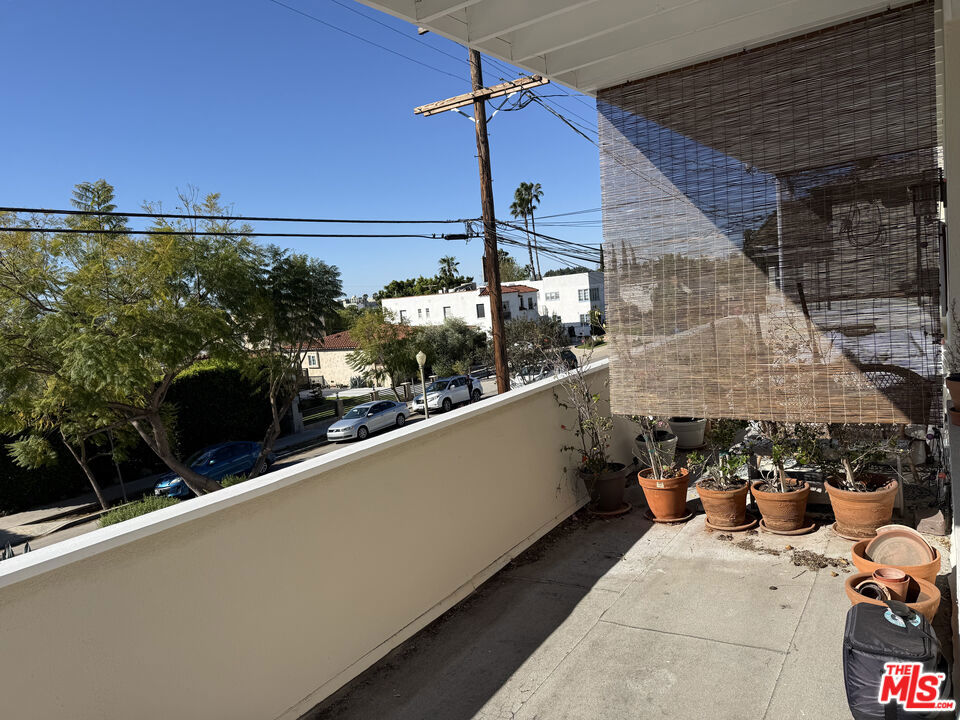 4211 Franklin Avenue Property Photo 10