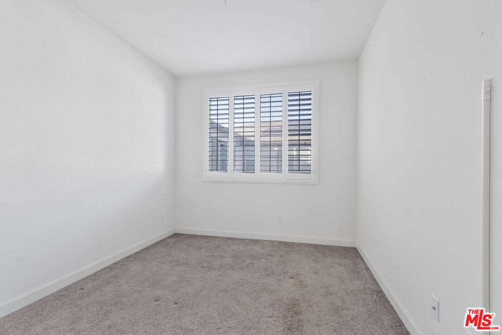 3970 S Oasis Paseo 222 Property Photo 16