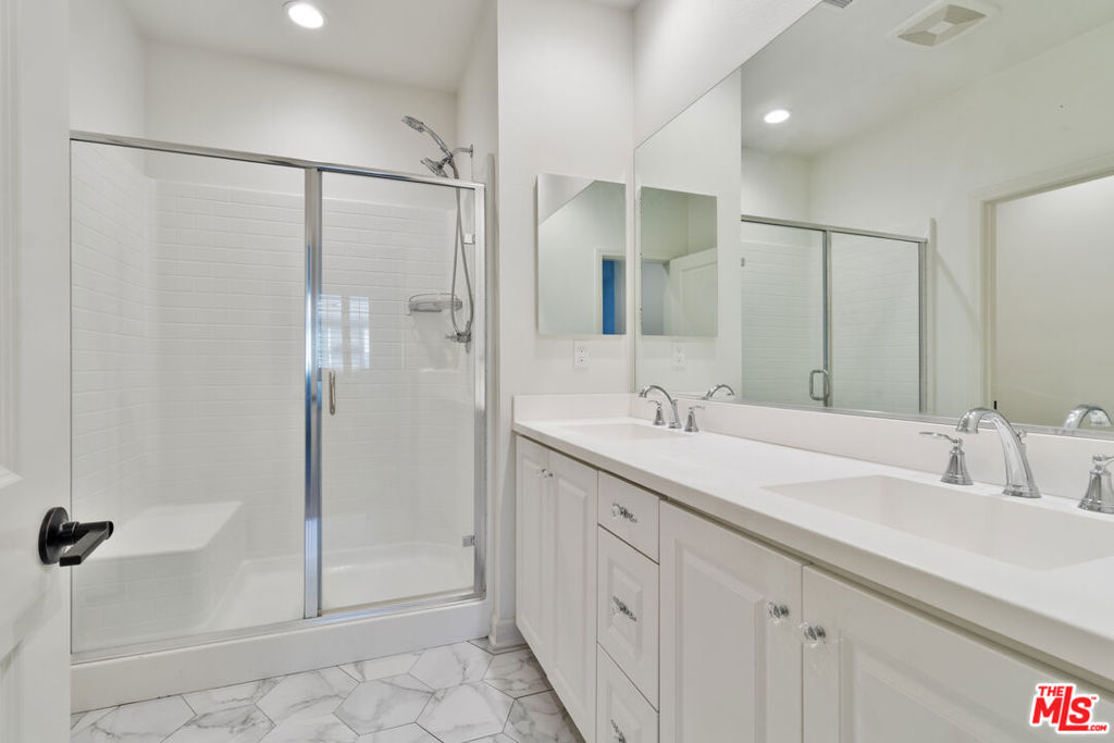 3970 S Oasis Paseo 222 Property Photo 18