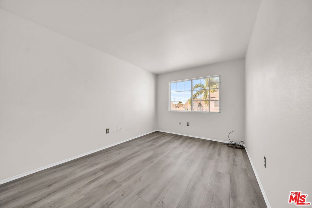 820 W Compton Boulevard 17 Property Photo 29