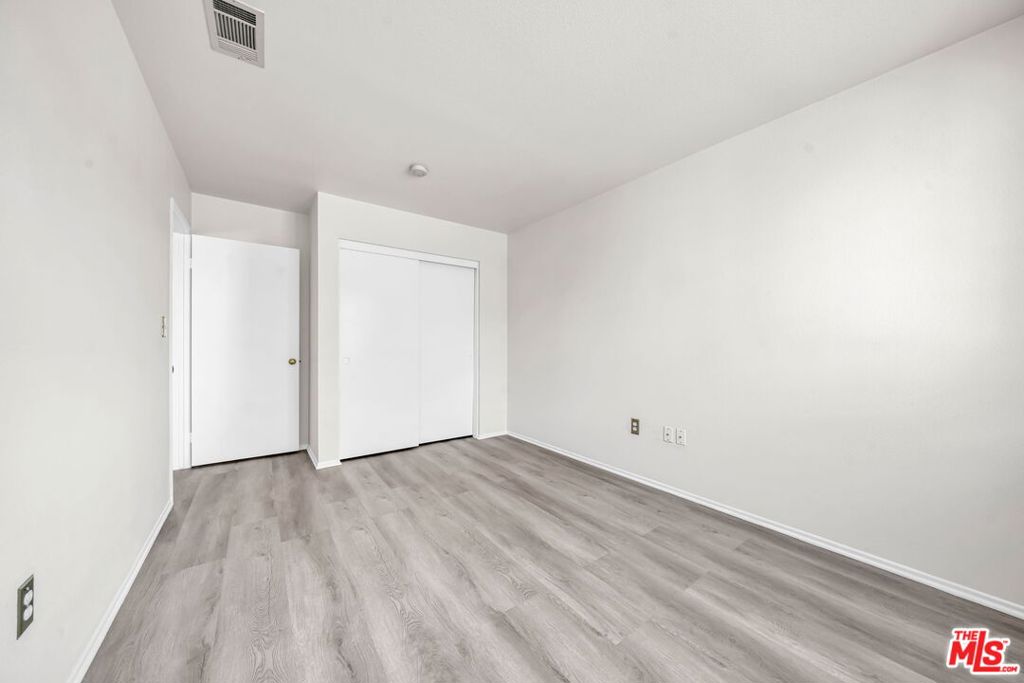 820 W Compton Boulevard 17 Property Photo 30