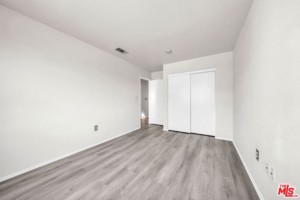 820 W Compton Boulevard 17 Property Photo 31