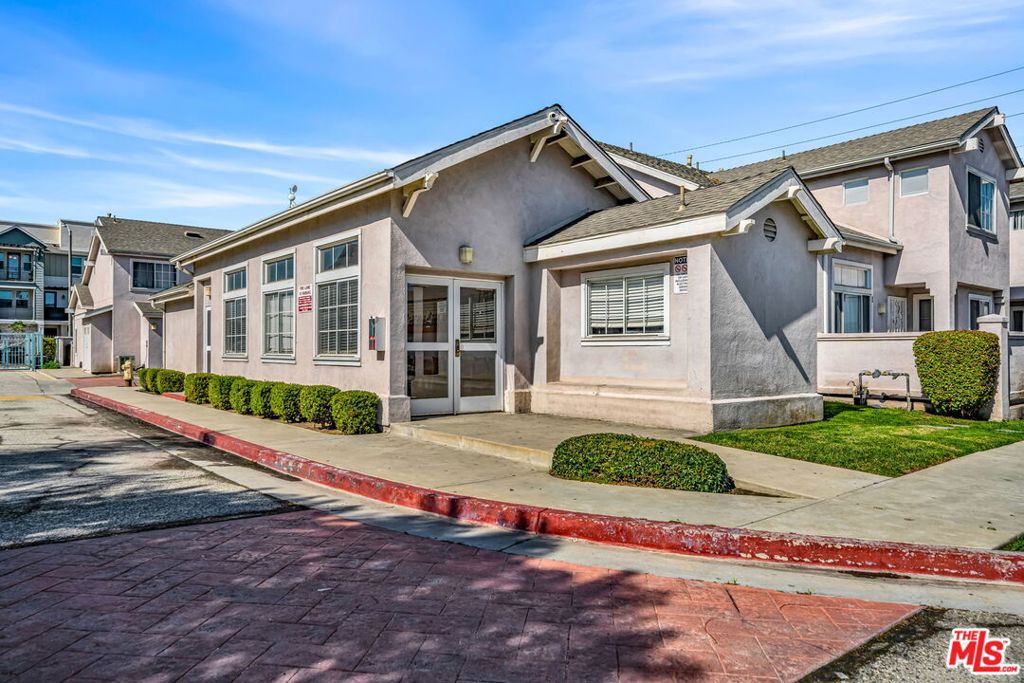 820 W Compton Boulevard 17 Property Photo 45