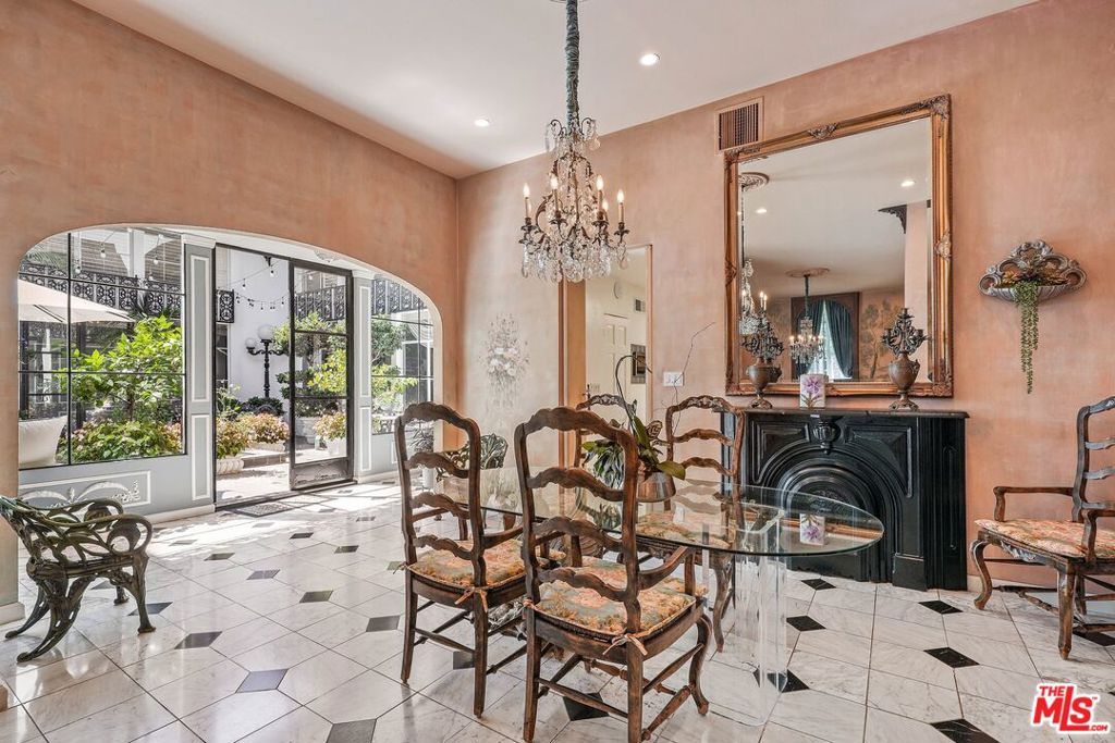 717 N Rodeo Drive Property Photo 7