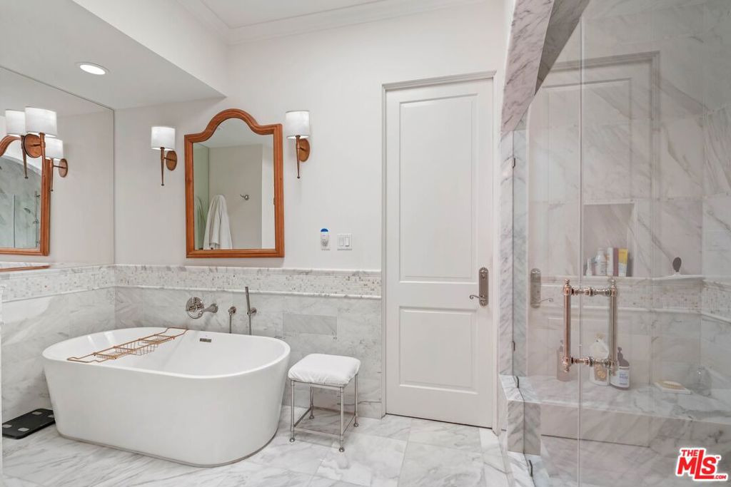 717 N Rodeo Drive Property Photo 20