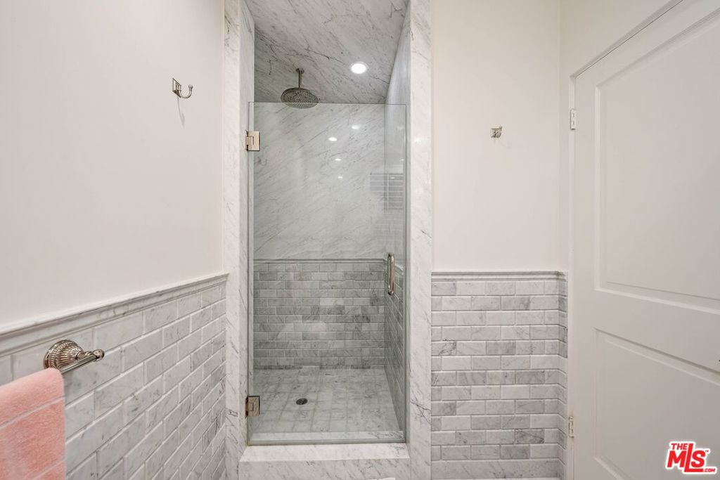 717 N Rodeo Drive Property Photo 24