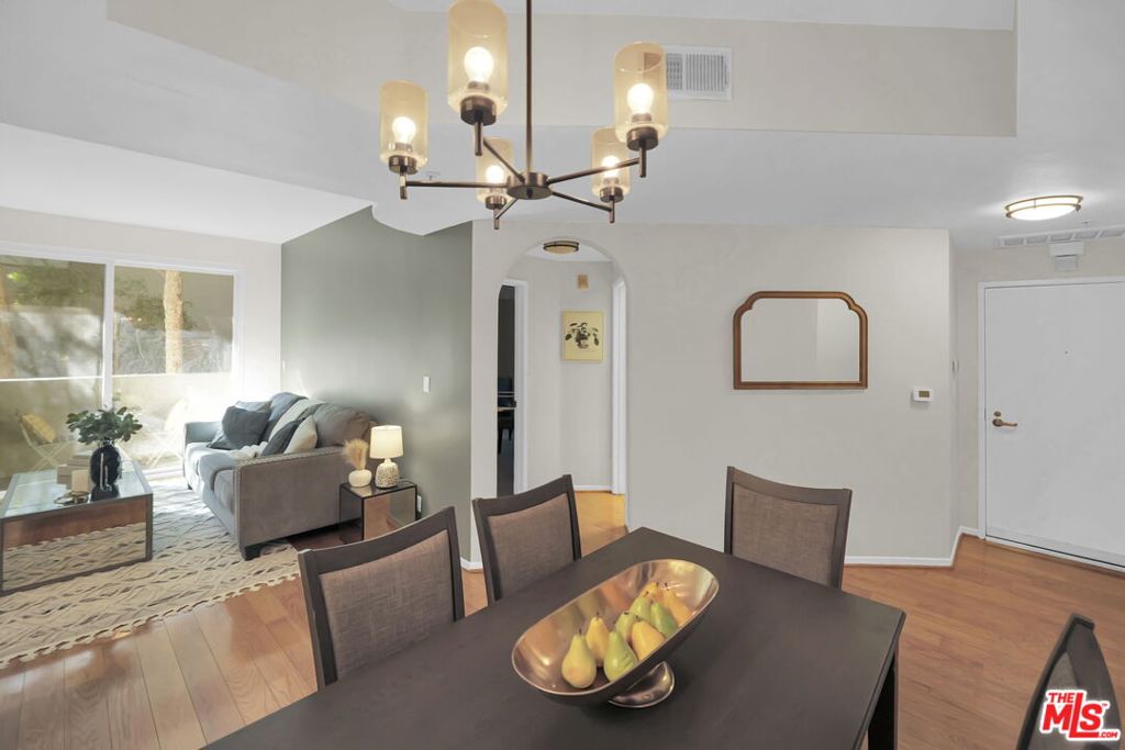 620 S Gramercy Place 135 Property Photo 10