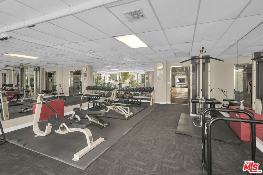 620 S Gramercy Place 135 Property Photo 26