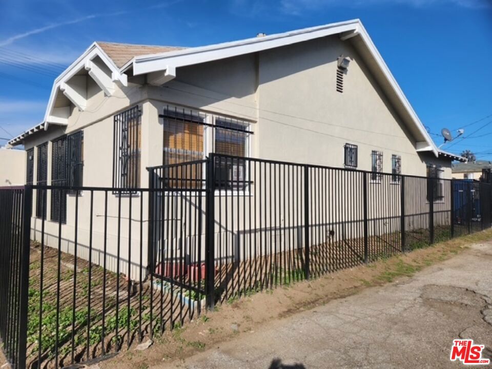 5806 3rd Avenue Property Photo 1