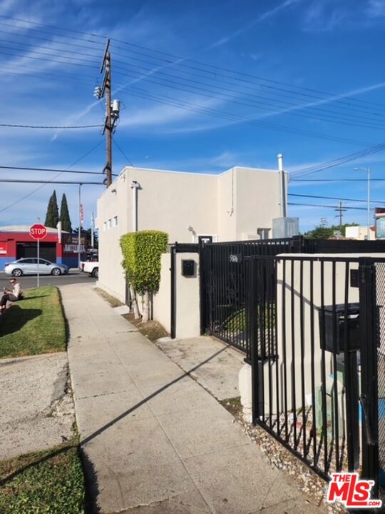 5806 3rd Avenue Property Photo 5